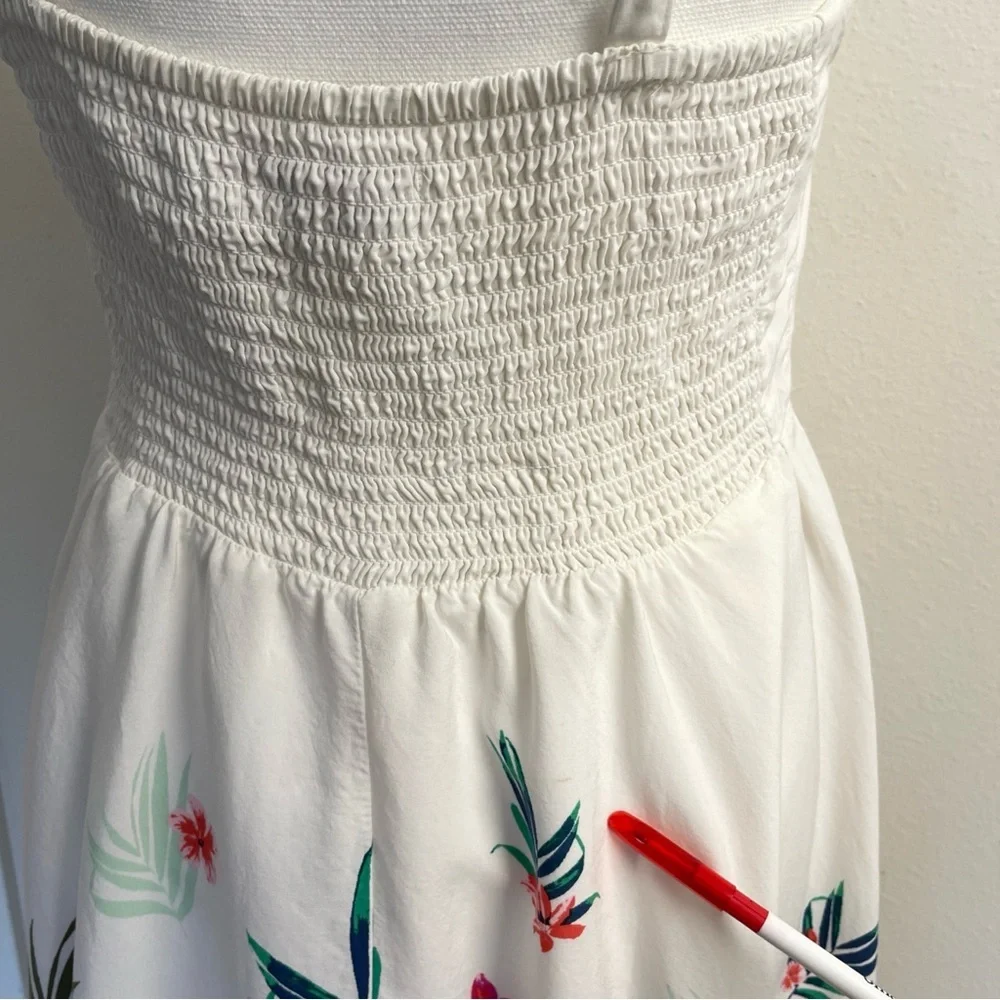 Old Navy Cami Dress size M White Tropical Floral Smocked Back Adjustable‎ Straps